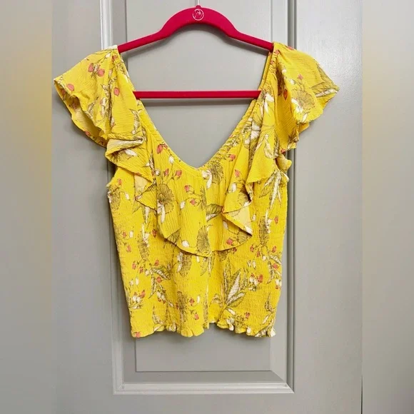 Express Yellow Floral Ruffle Detail Top Size Medium NWOT - Picture 3 of 3